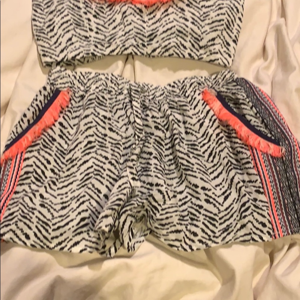 LF set - Picture 3 of 4